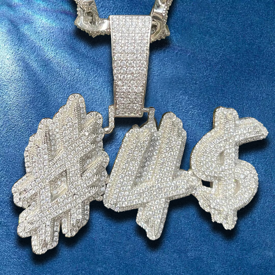 Streetwear style letter charm in white gold