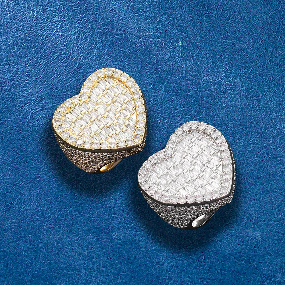 Flashy bling ring with high-polish finish