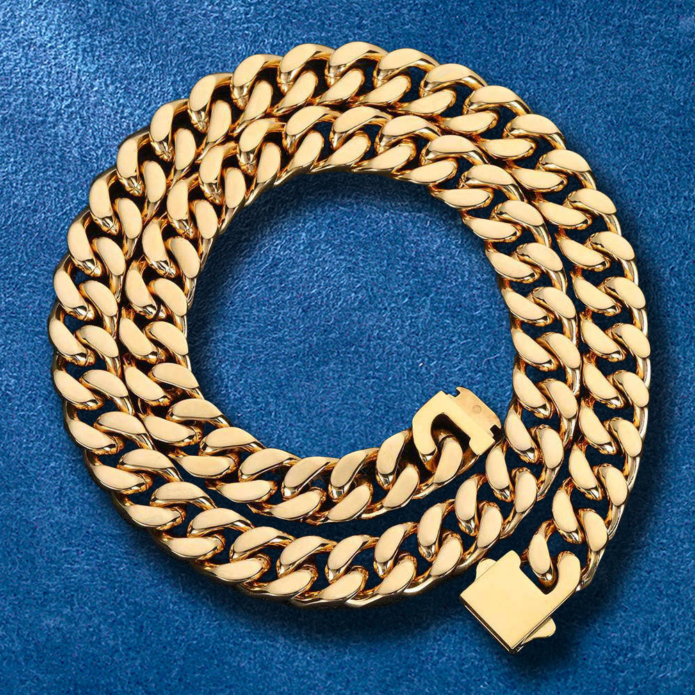 Gold-plated Cuban link chain for rapper style