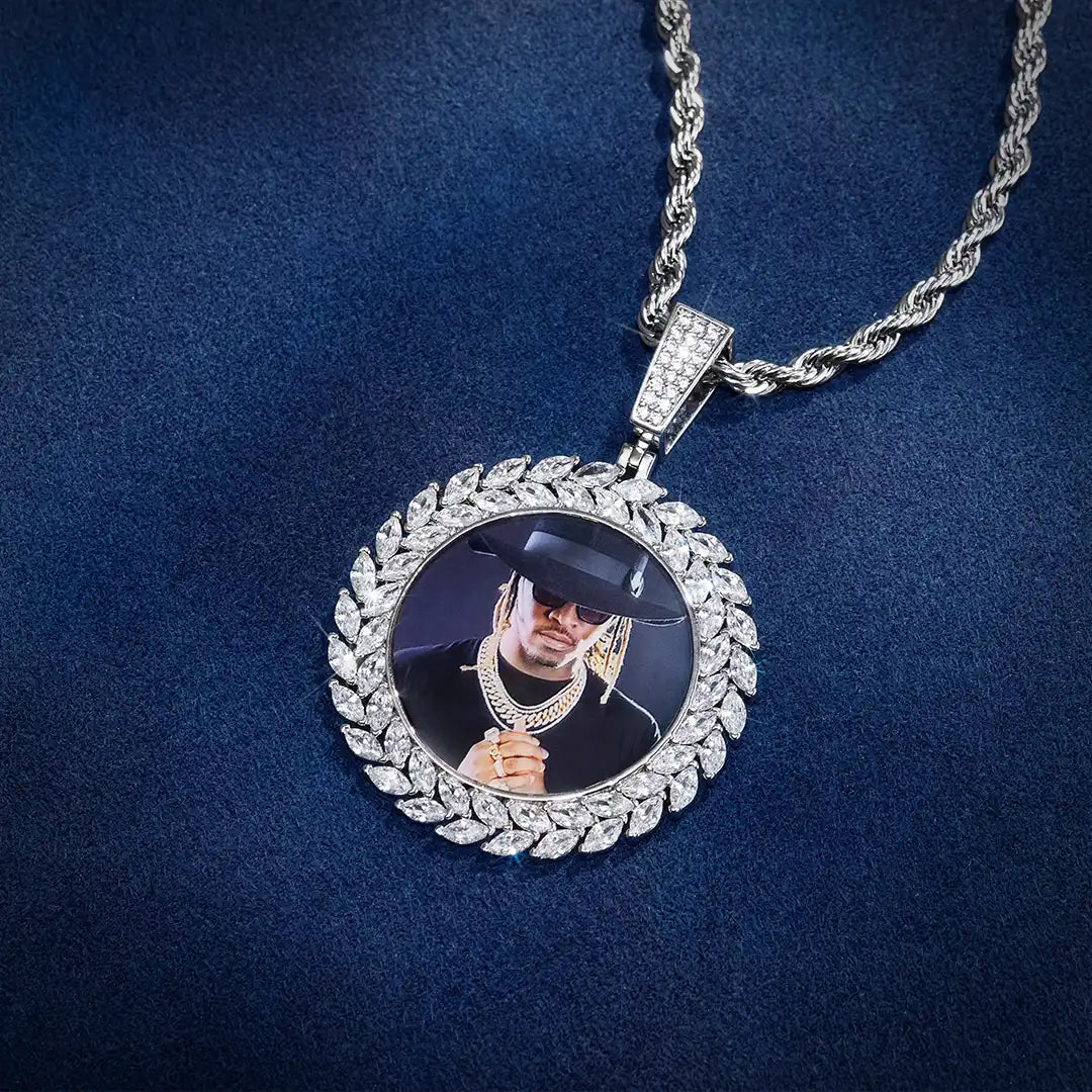 Iced Photo Pendant with Rope Chain – Engraved Jewelry for Men