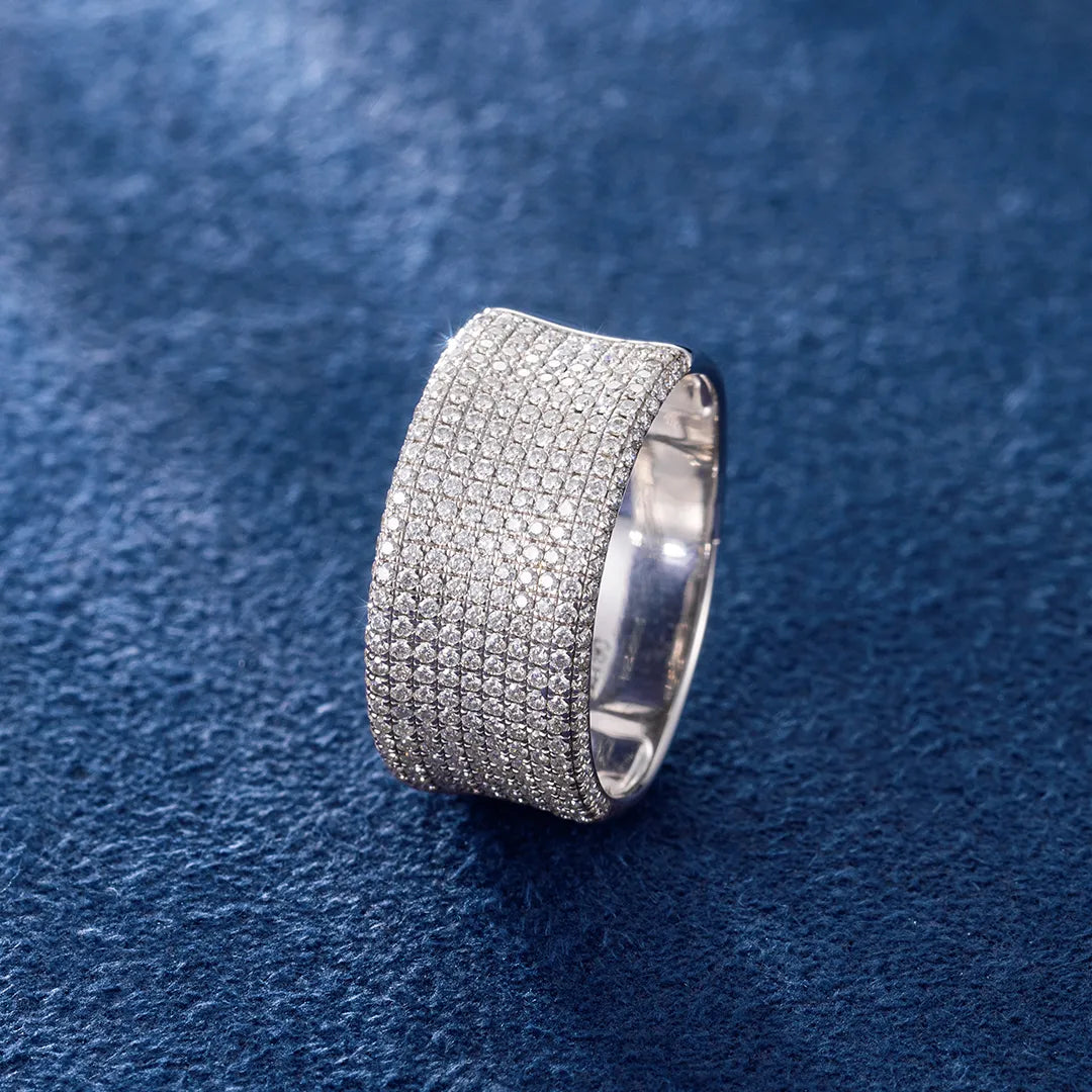 Flashy ring gift for streetwear enthusiasts